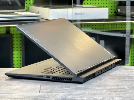Lenovo Legion 17ARH05H 3